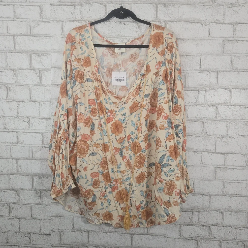 NWT Hayden long sleeve blouse - Picture 4 of 16